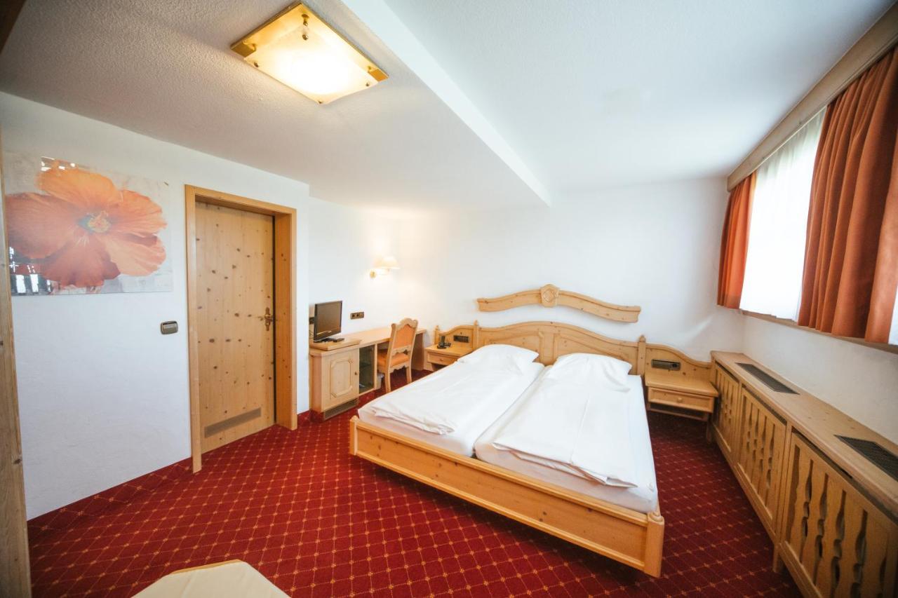 Hotel Waldeck Mit Restaurant "Florian'S" Feldberg  Exterior photo