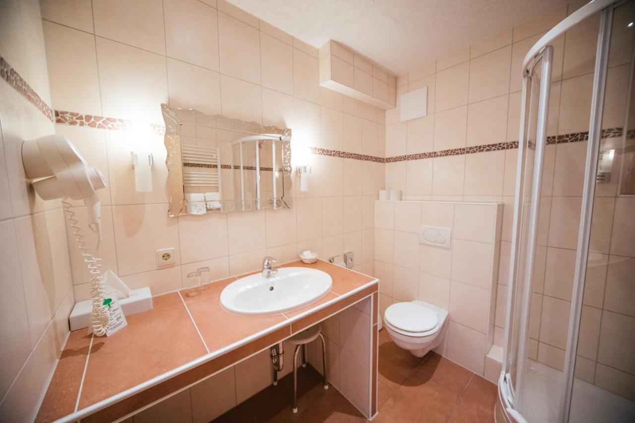 Hotel Waldeck Mit Restaurant "Florian'S" Feldberg  Room photo